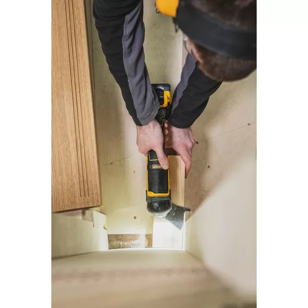 Aku oscilační multibruska Dewalt DCS359NT solo, TSTAK