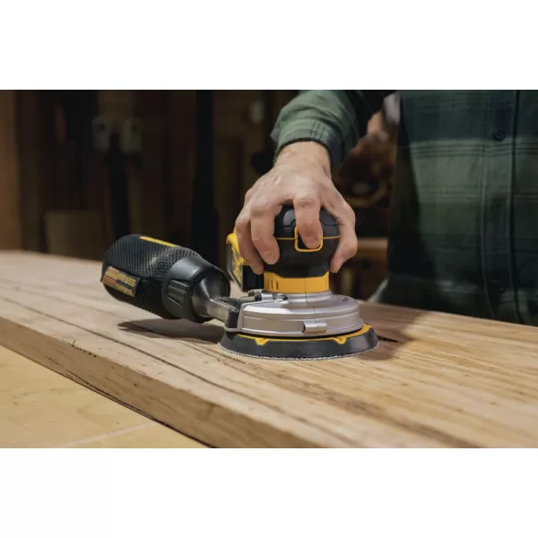 Aku excentrická bruska DeWALT DCW230P2, 150 mm,2x5,0Ah, TSTAK