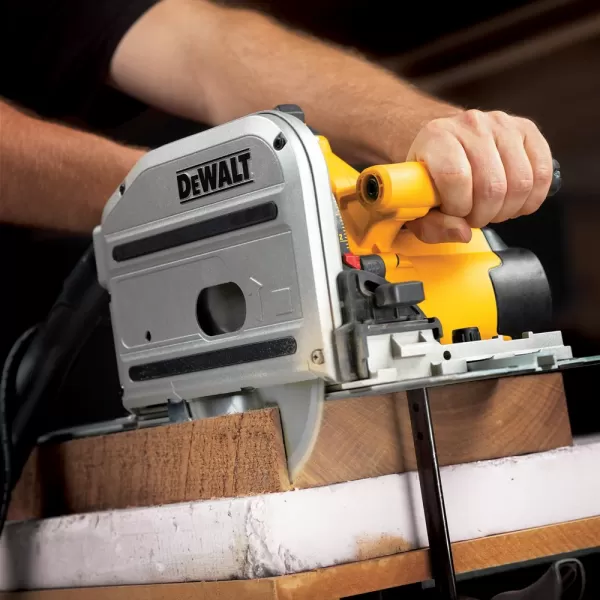Kotoučová pila ponorná DeWALT DWS520KT, 1 300 W 59 mm
