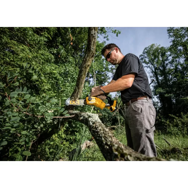 Aku prořezávací pila DeWalt DCMPS520N 200mm, 18V, bez aku
